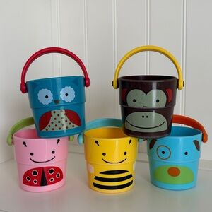 stack & pour buckets bath toy
